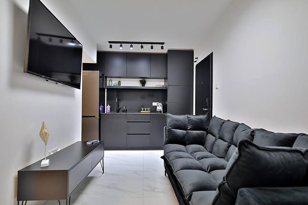 T'eo 25 suite Qiryat Yam Exterior foto
