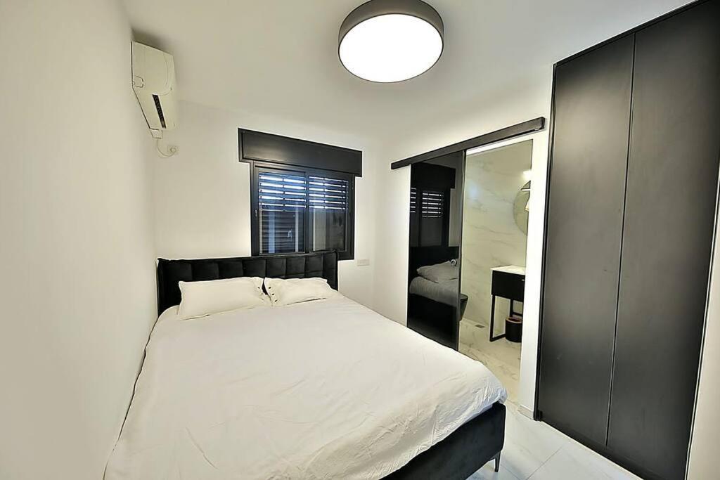 T'eo 25 suite Qiryat Yam Exterior foto