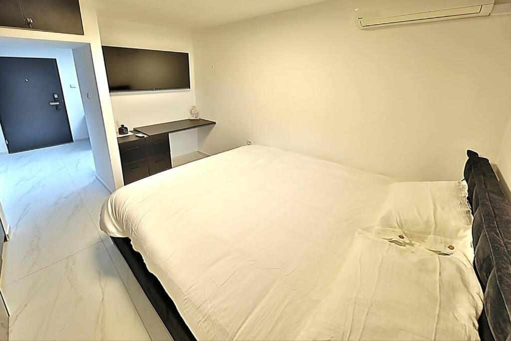 T'eo 25 suite Qiryat Yam Exterior foto